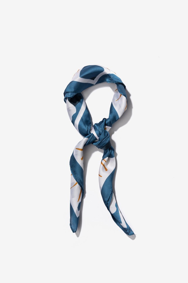 Len�o azul floral quadrado