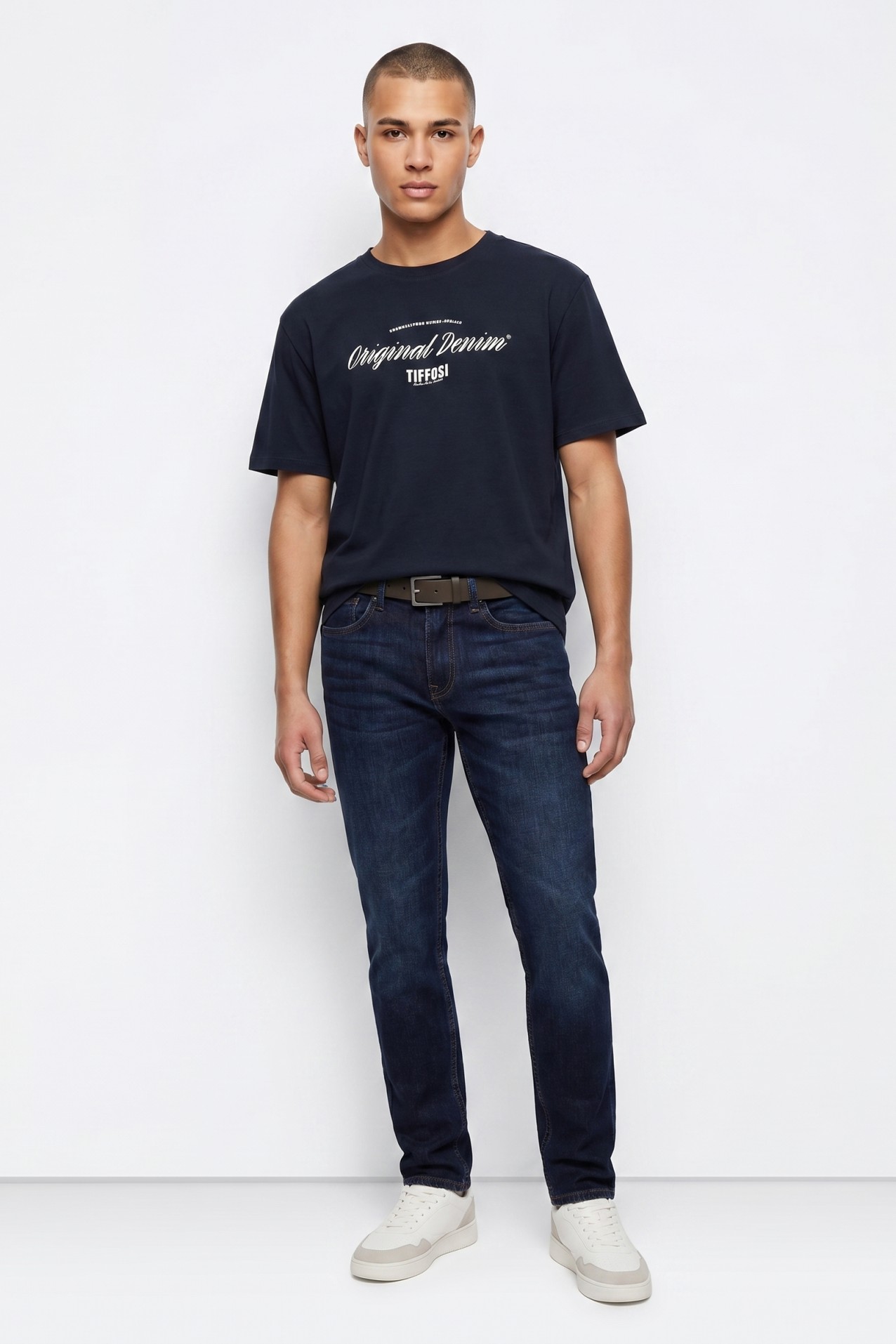 Camiseta azul casual