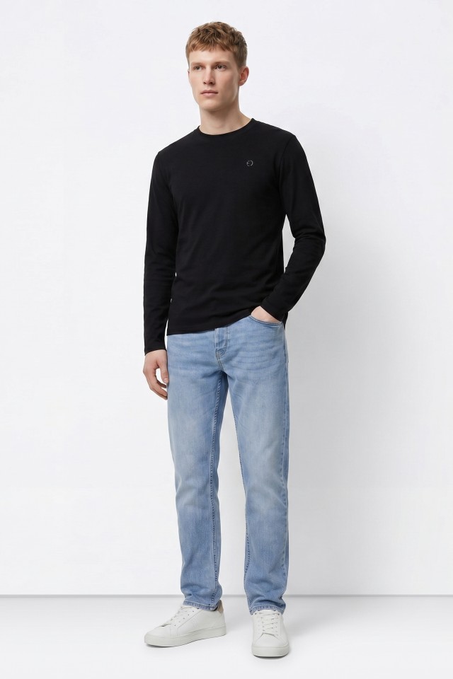 Tyler Tapered Jeans