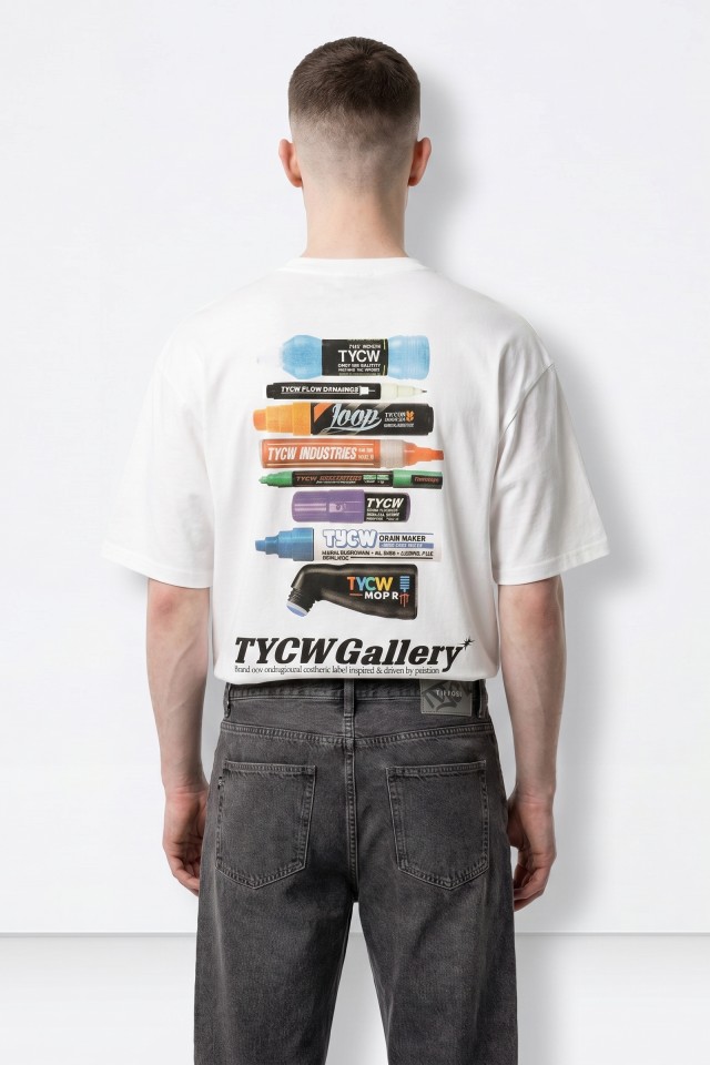 White Oversize Graphic T-shirt White Oversize Graphic T-shirt