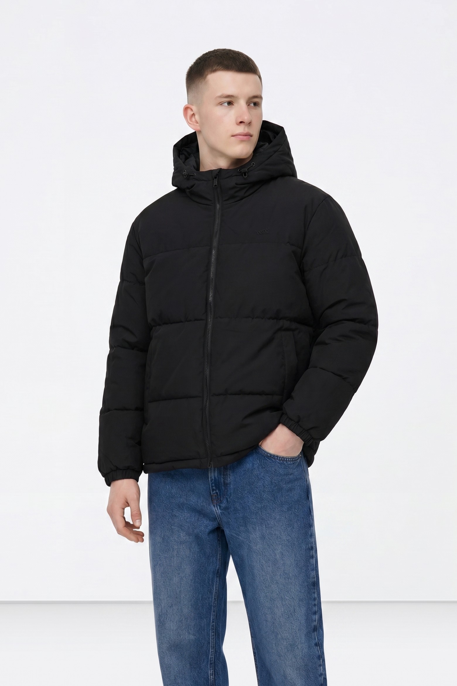 Casaco oversize de cor preta