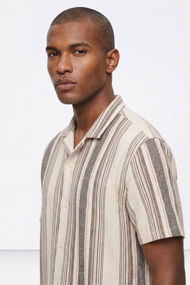 Camisa beige rayas manga corta Camisa beige rayas manga corta