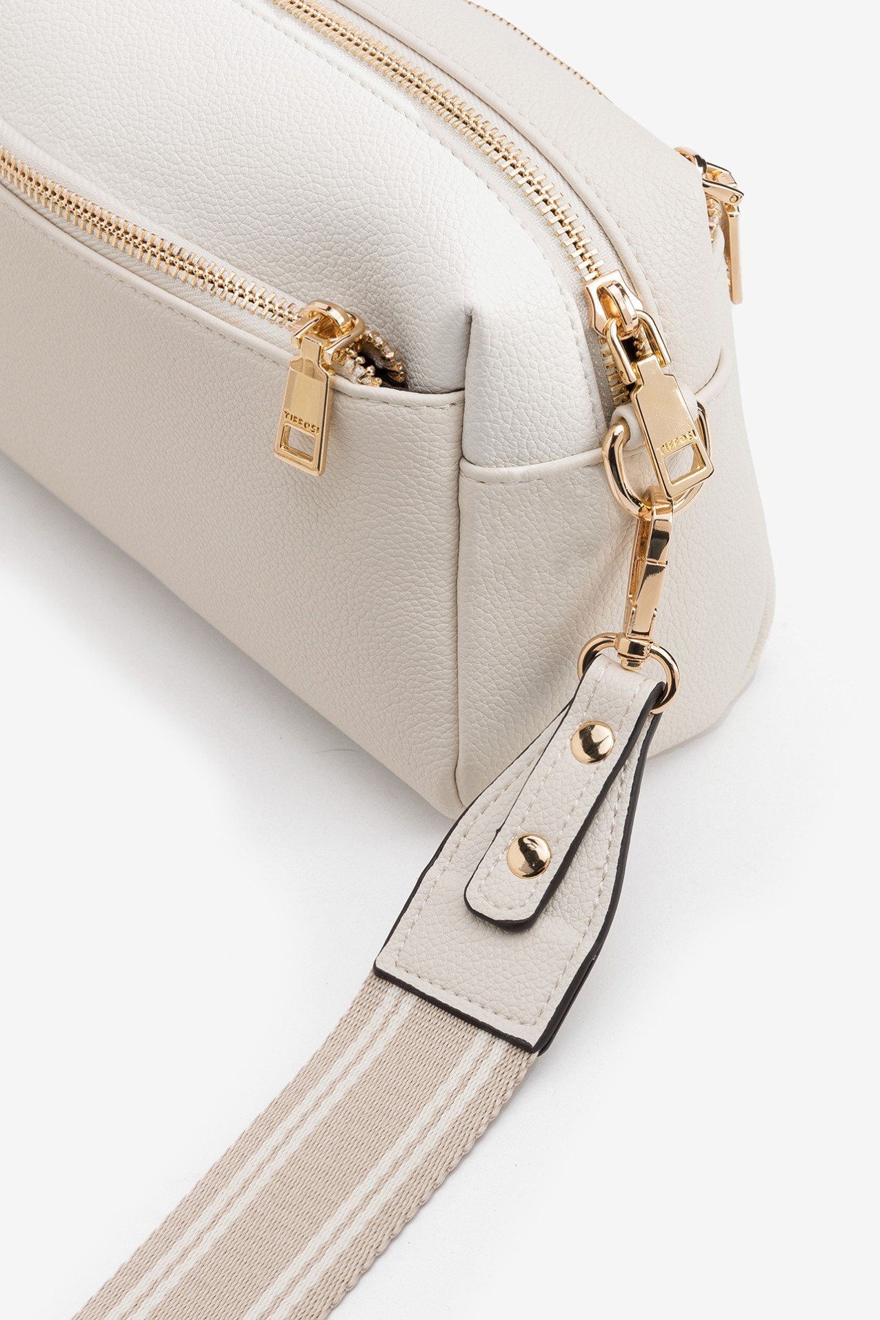 Bolso bandolera beige compacto