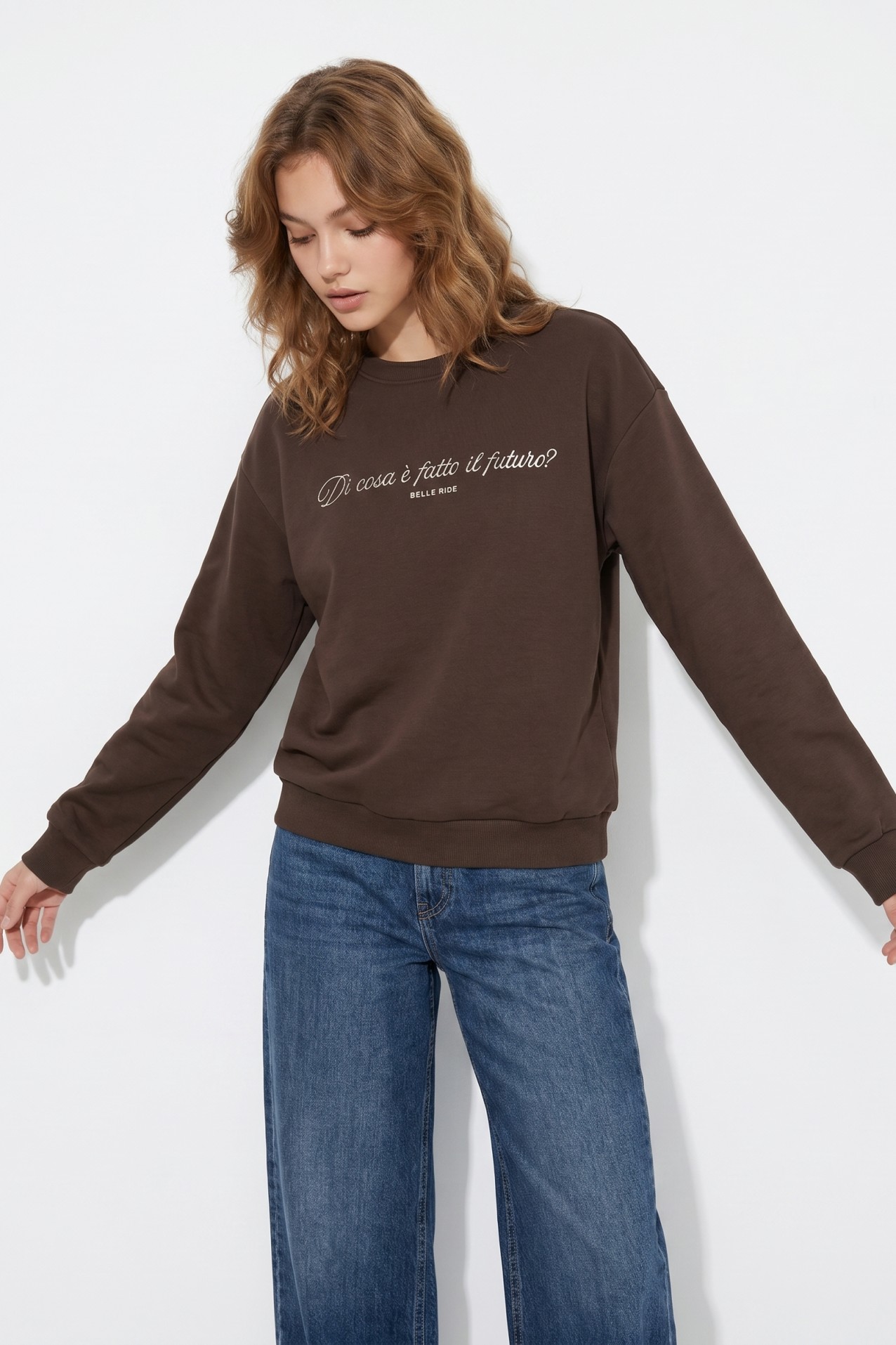 Sudadera marr�n relaxed fit
