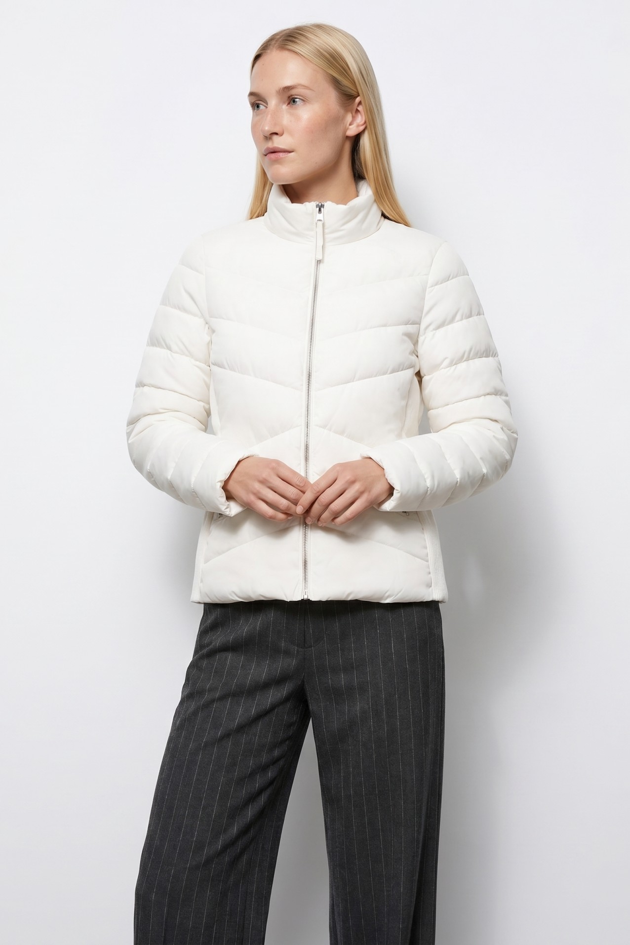 Cream Puffer Short Jacket