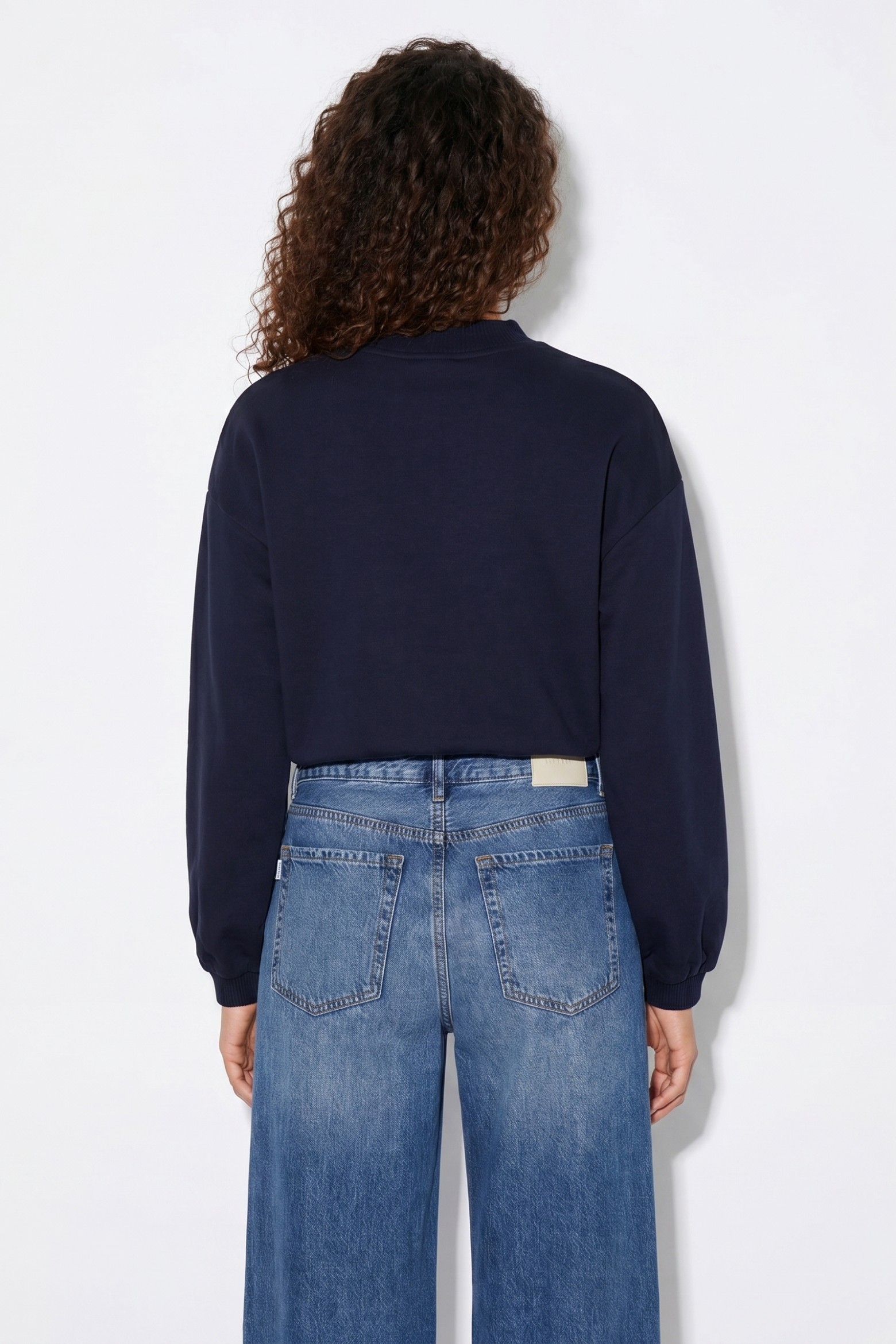 Sudadera azul con mensaje