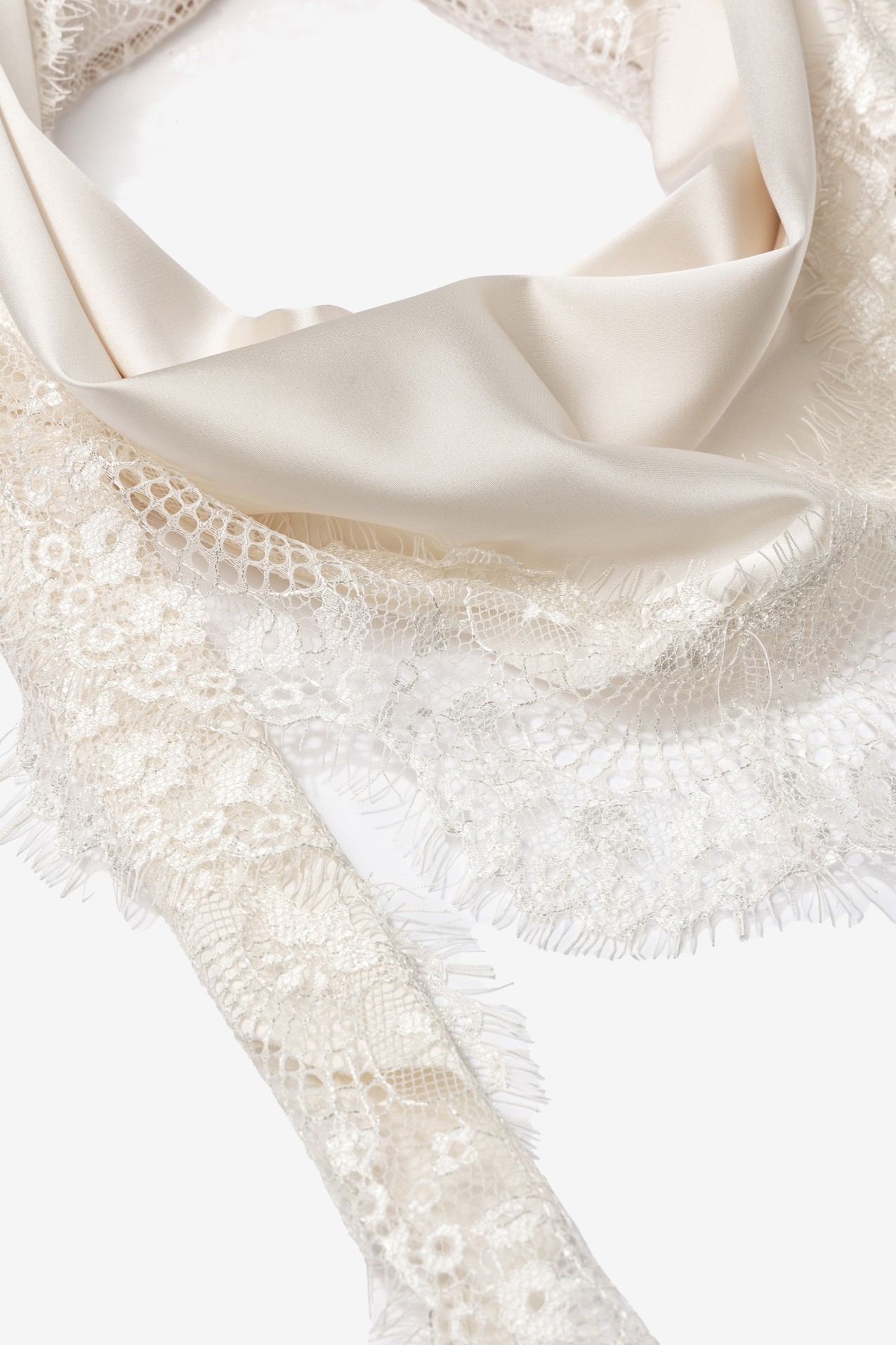Len�o cru com renda