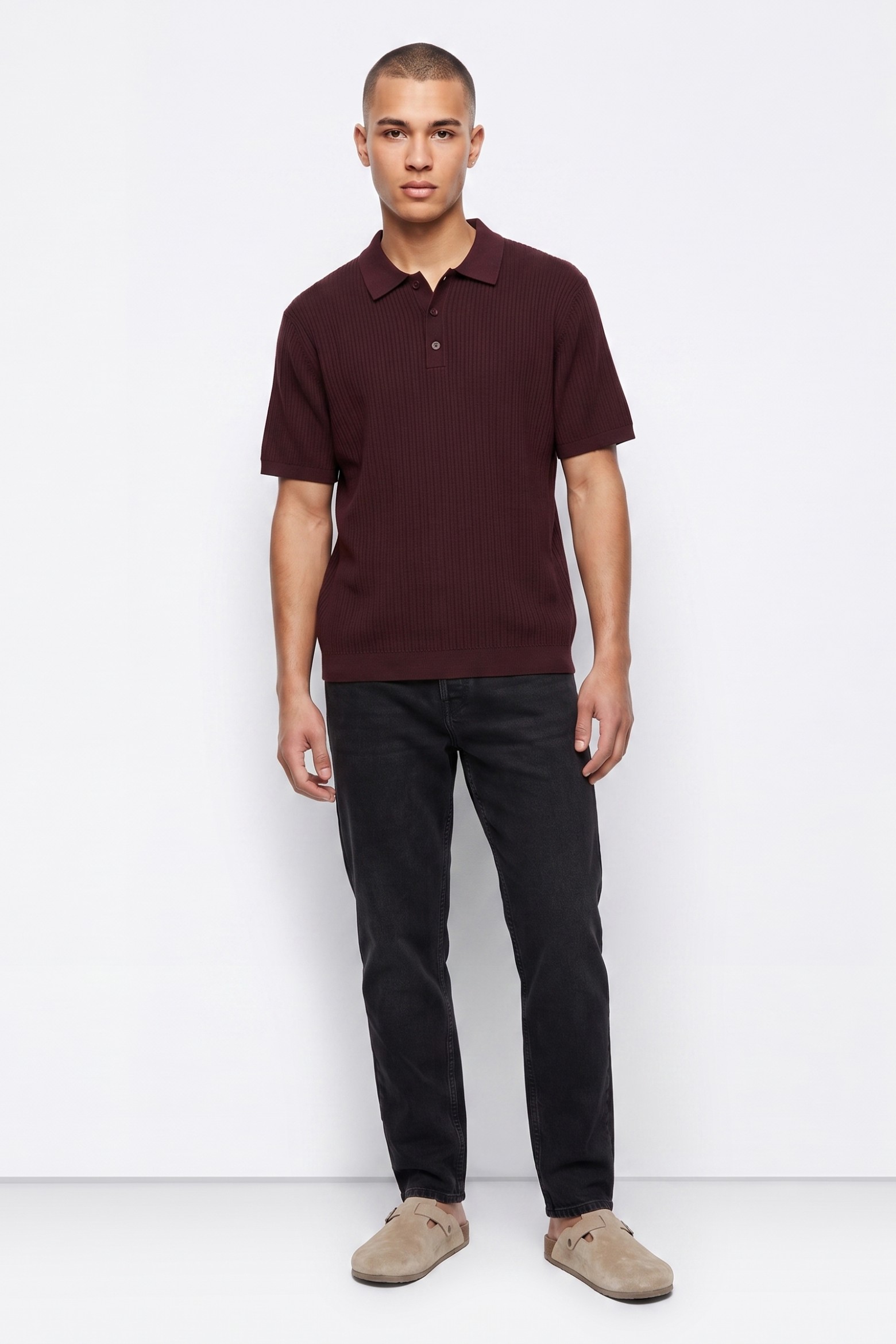 Logan Relaxed Black Jeans