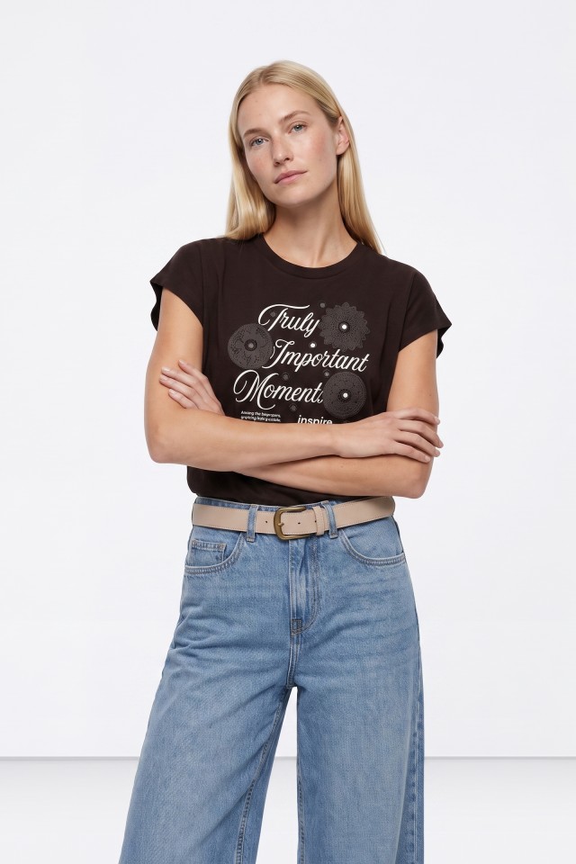 T-shirt chocolate casual