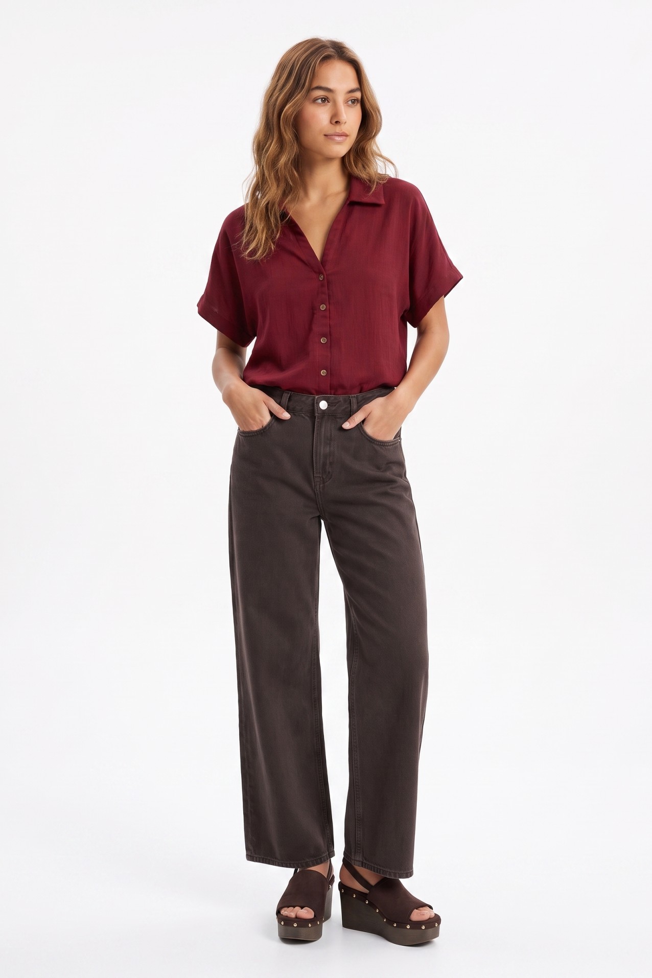 Camisa corta vino botones