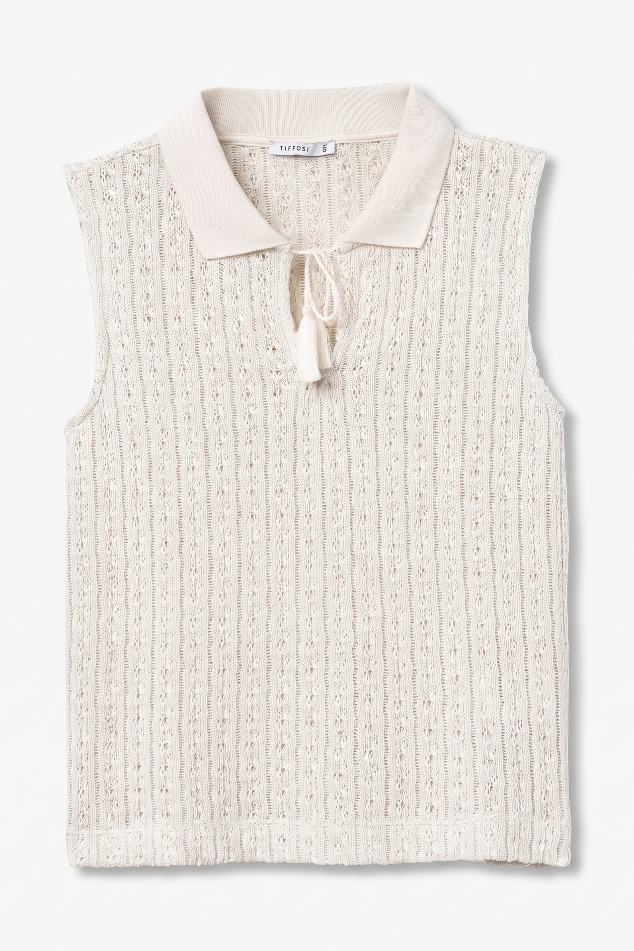 Camiseta beige sin mangas