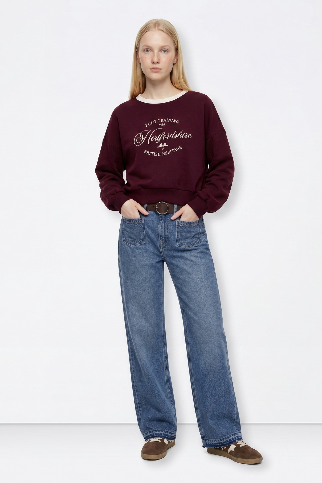 Sweatshirt cropped cor vinho