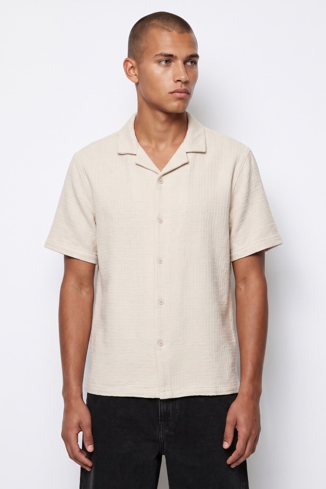 Camisa bege manga curta