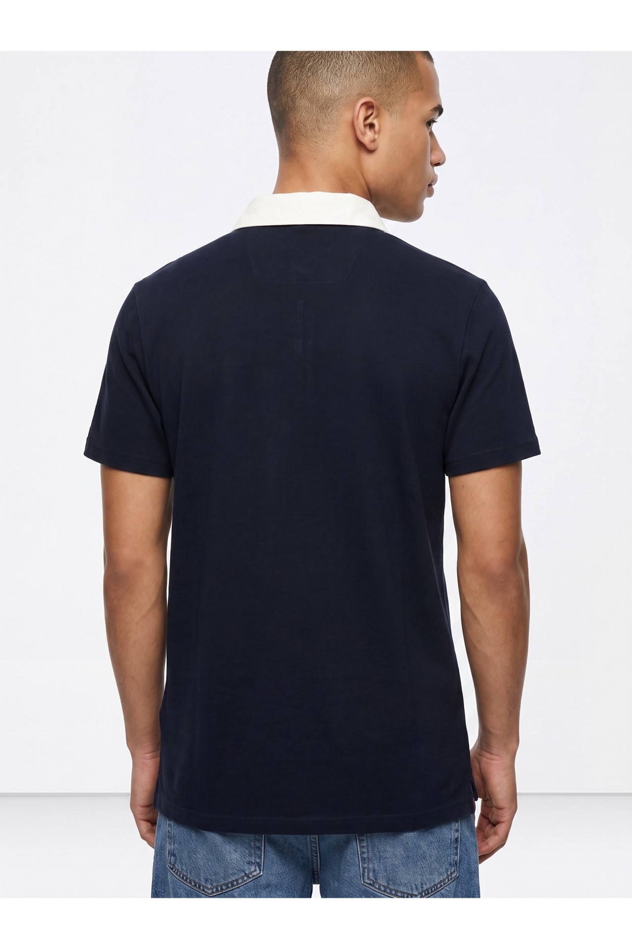 Polo slim azul con contraste