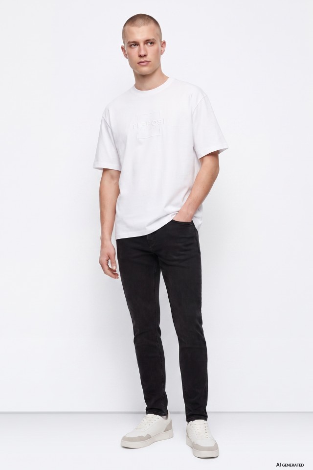 Jeans pretos corte tapered