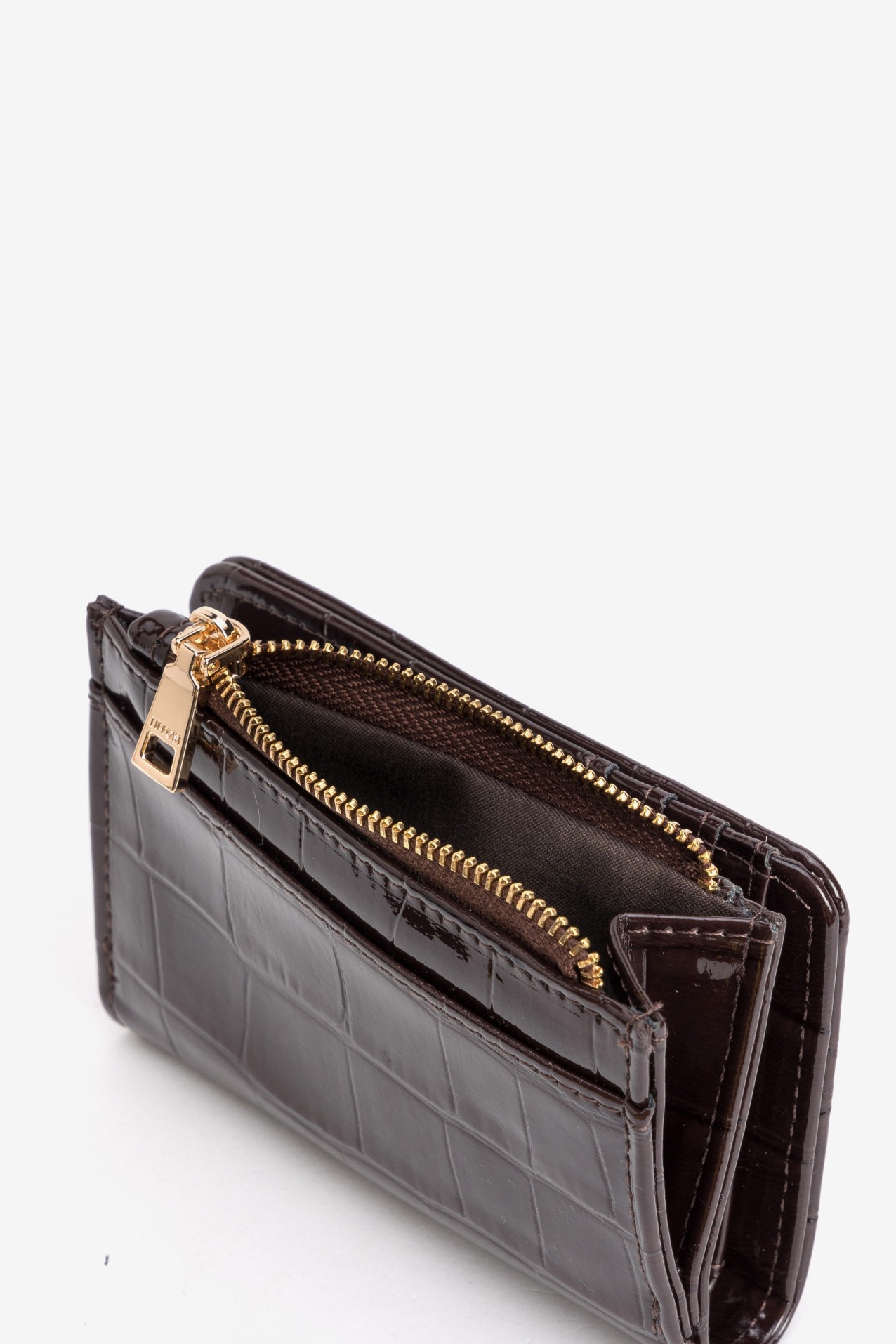 Monedero marr�n oscuro croc
