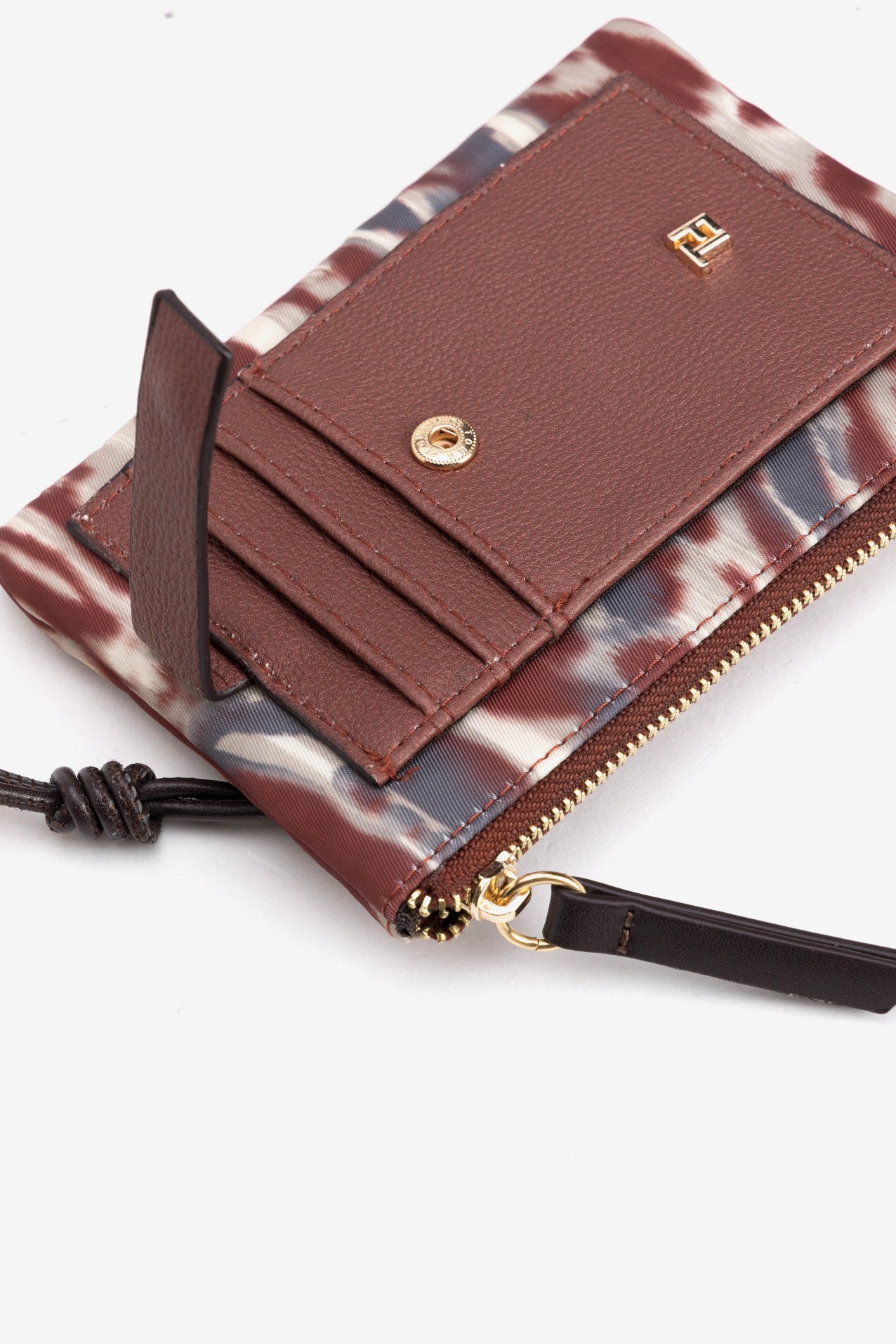 Monedero estampado marr�n moderno