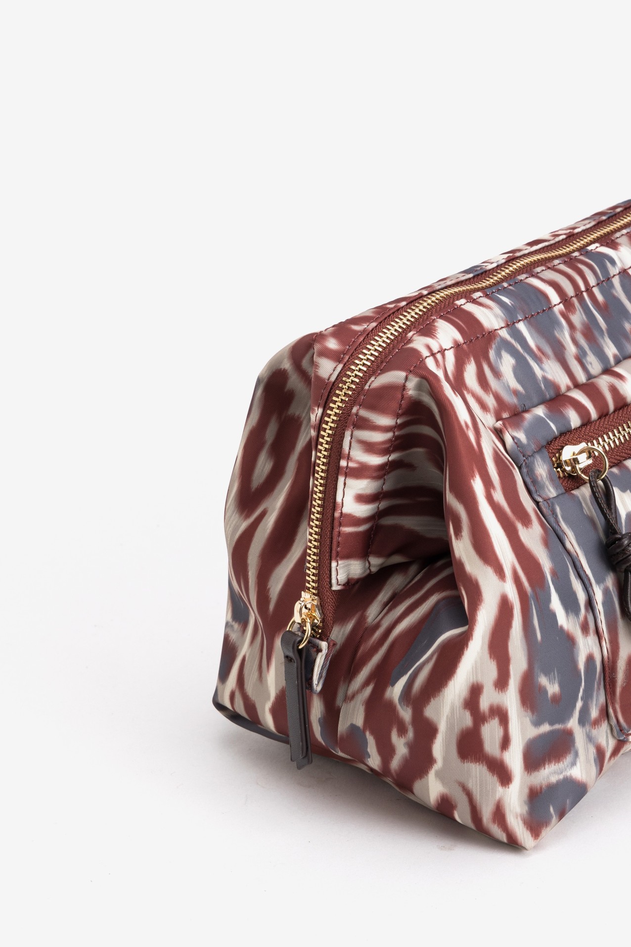 Monedero estampado marr�n y azul