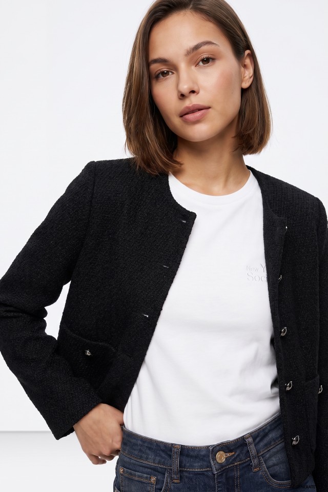 Cropped Black Buttoned Jacket