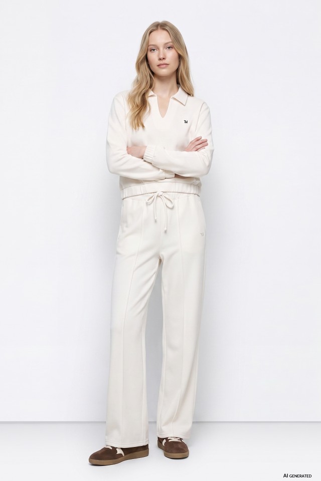 Wide Leg Off-White Trousers