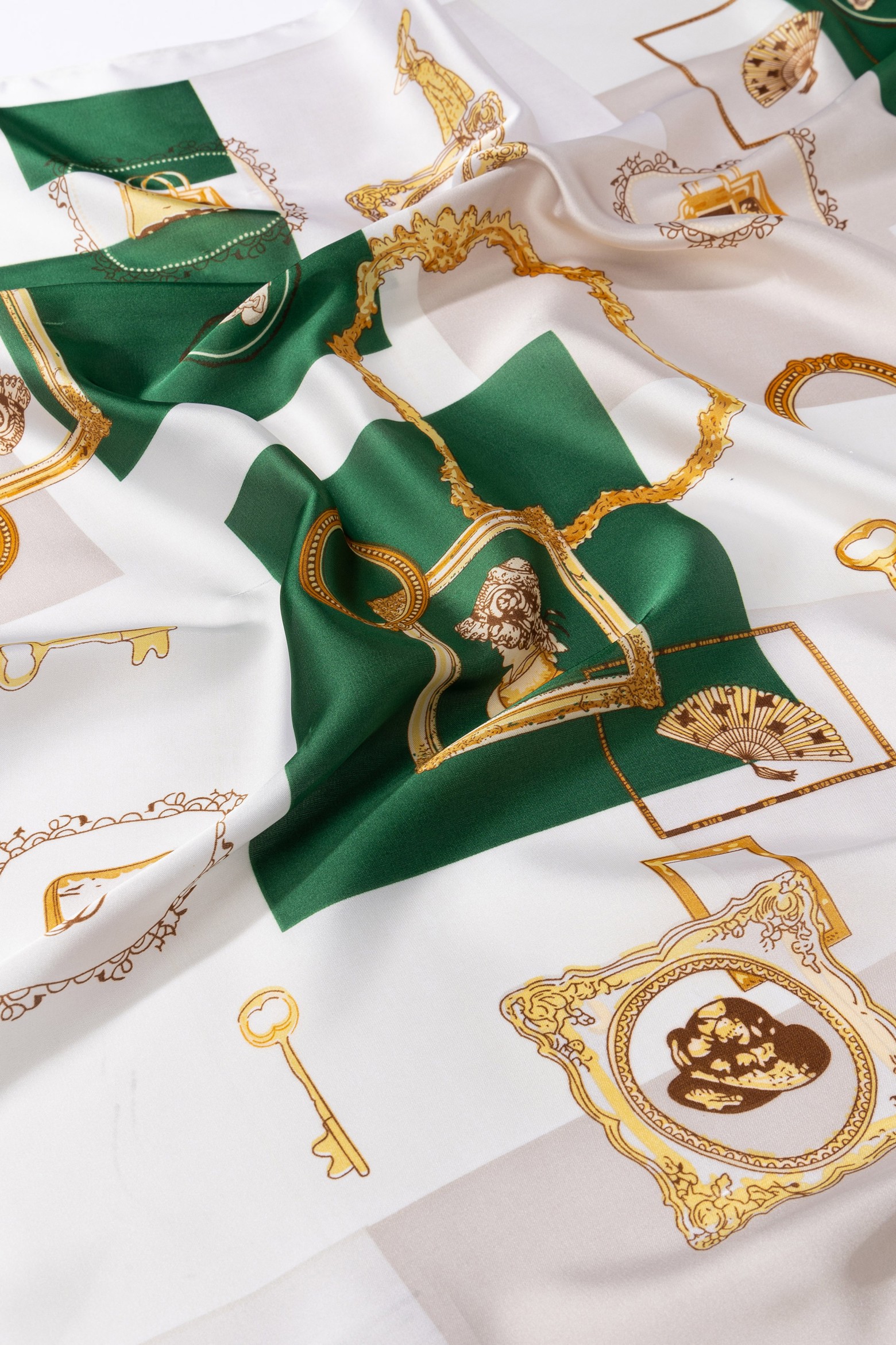 Green and White Classic Scarf