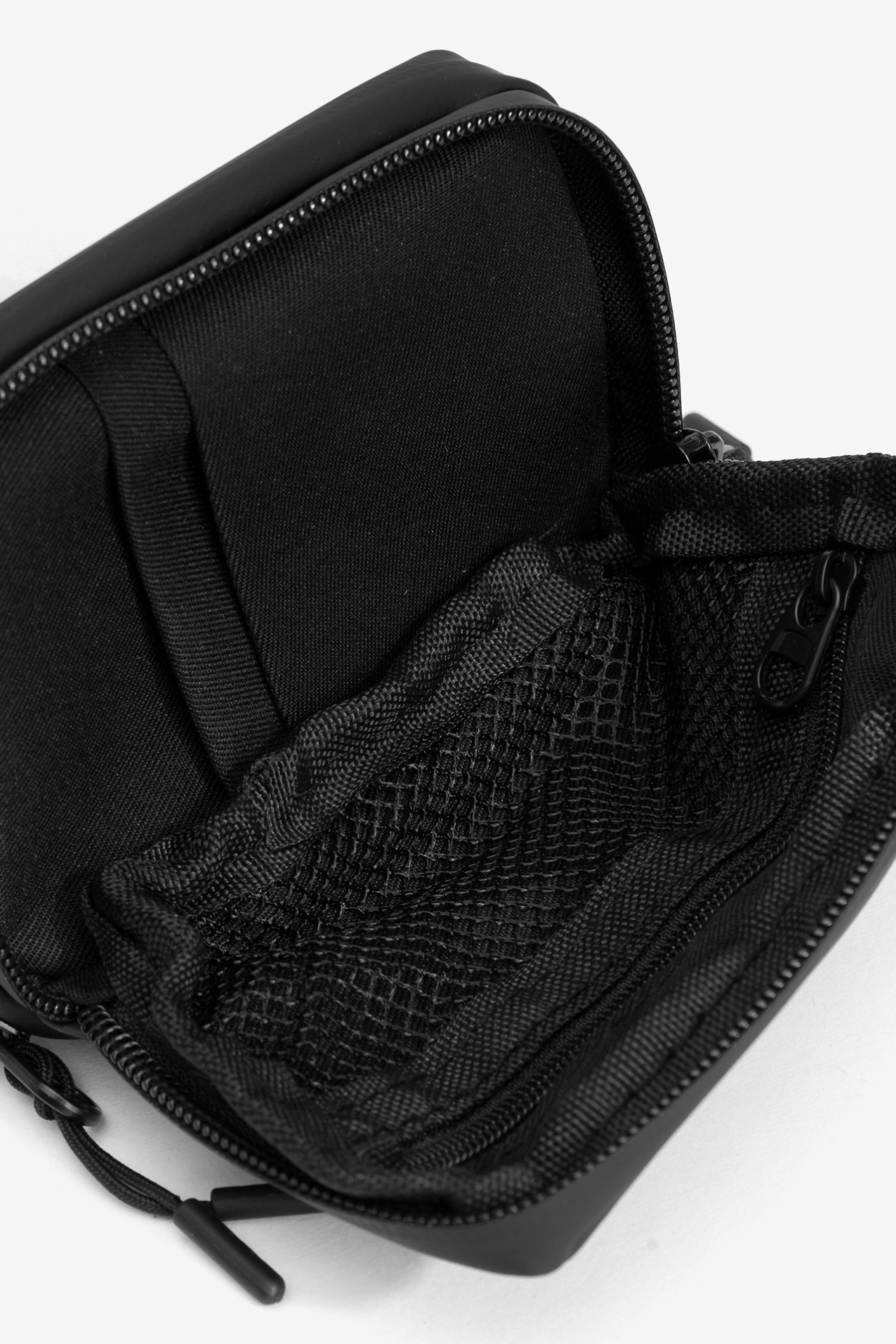 Monedero compacto negro