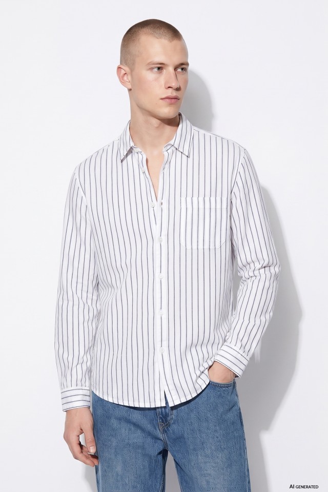 Camisa branca riscas verticais