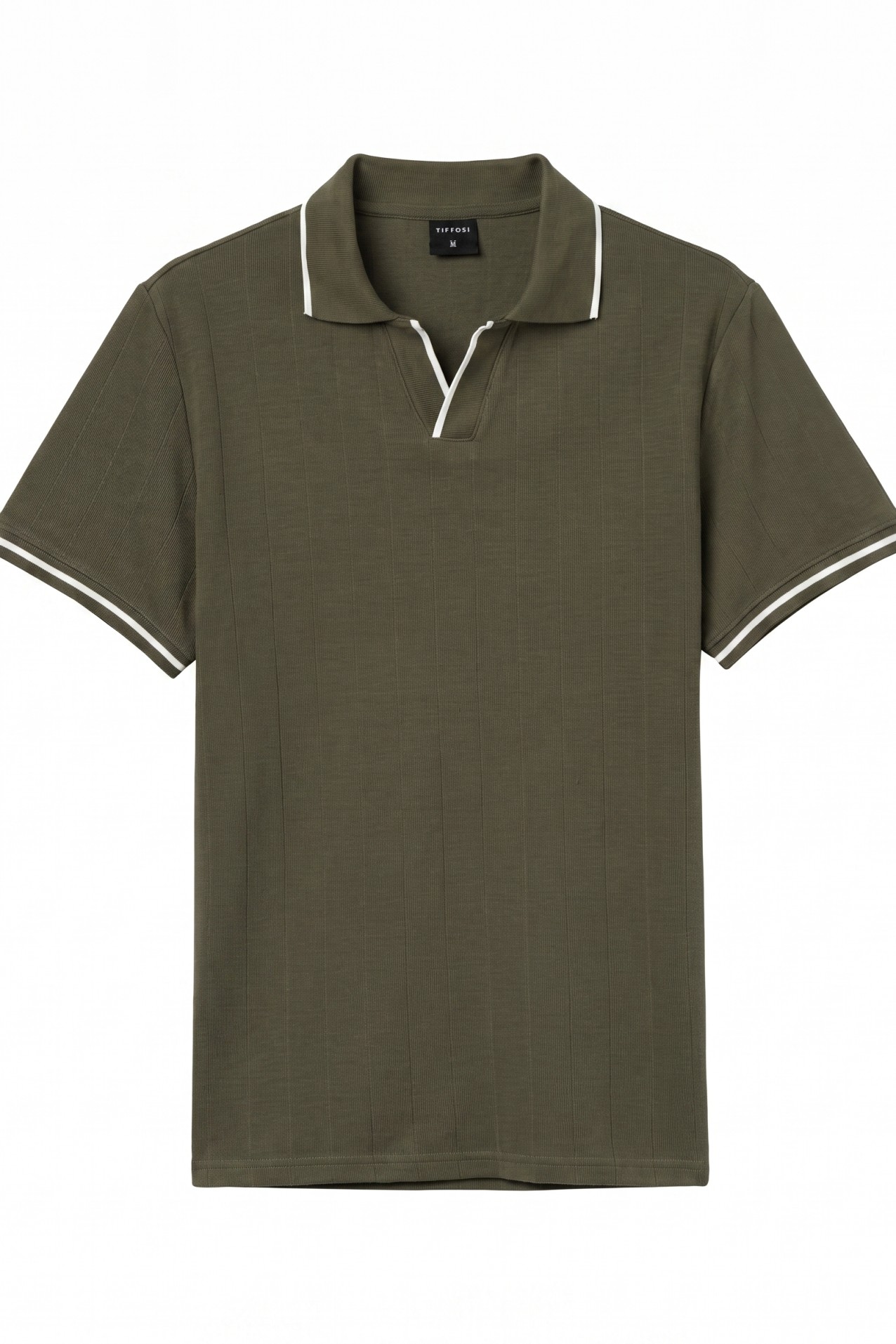 Polo verde con ribetes blancos