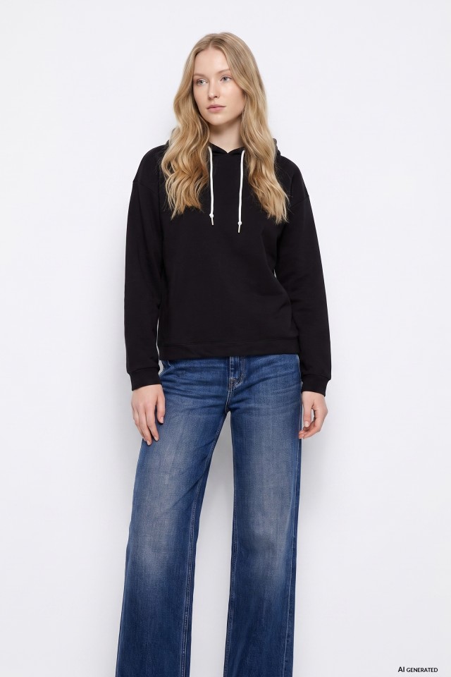 Sweatshirt preto com capuz