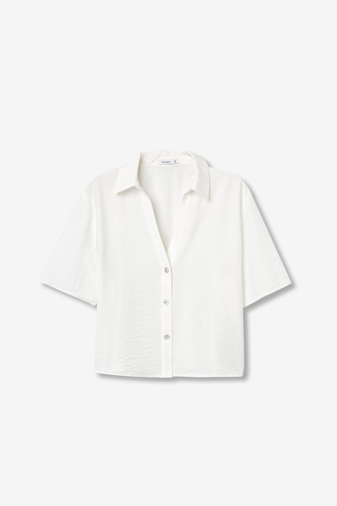 Camisa curta tom cru