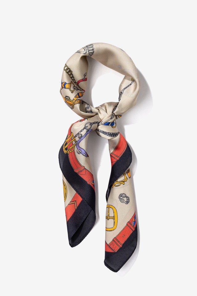 Len�o bege-claro com estampado