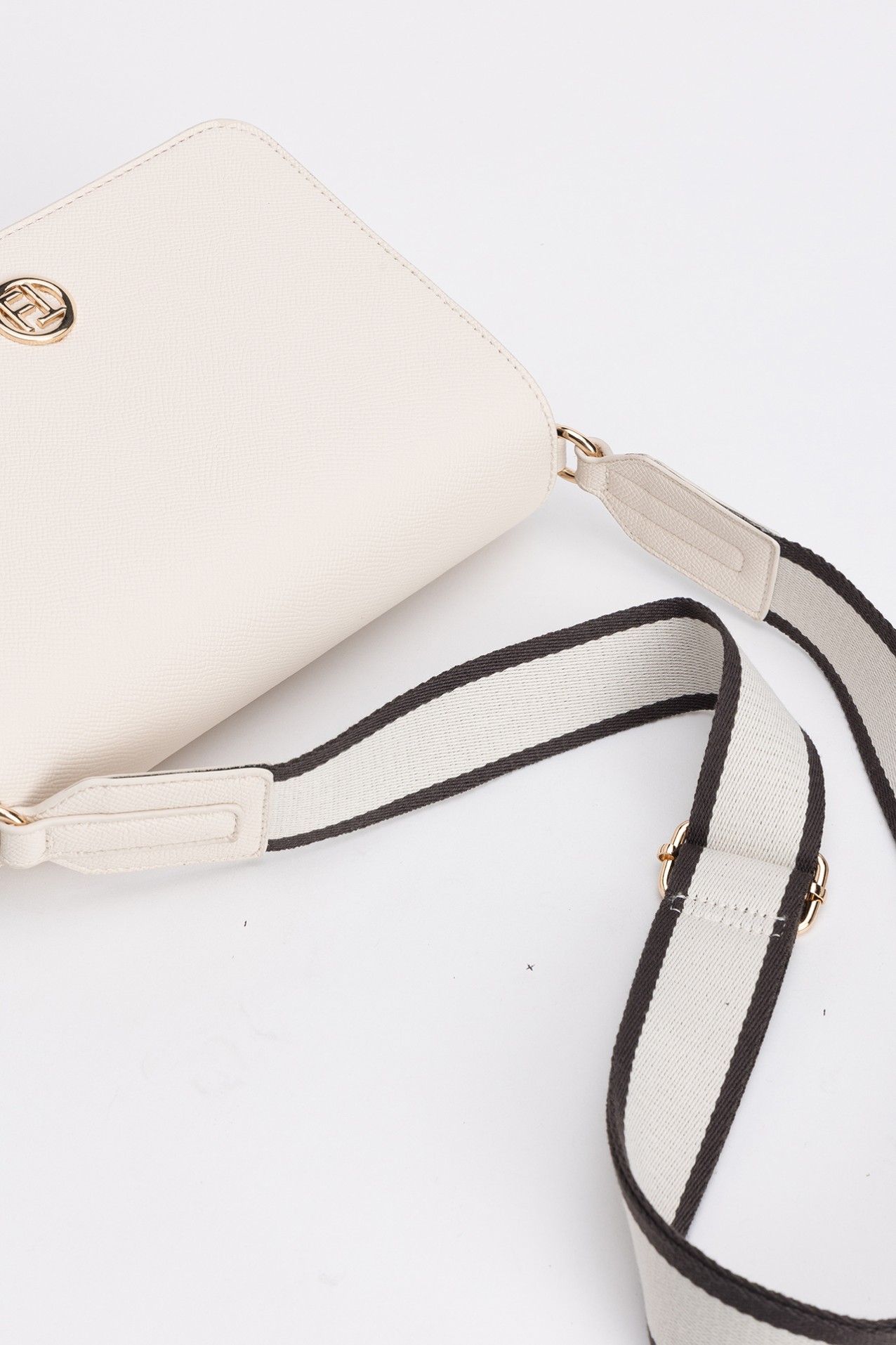 Cream Shoulder Bag Modern