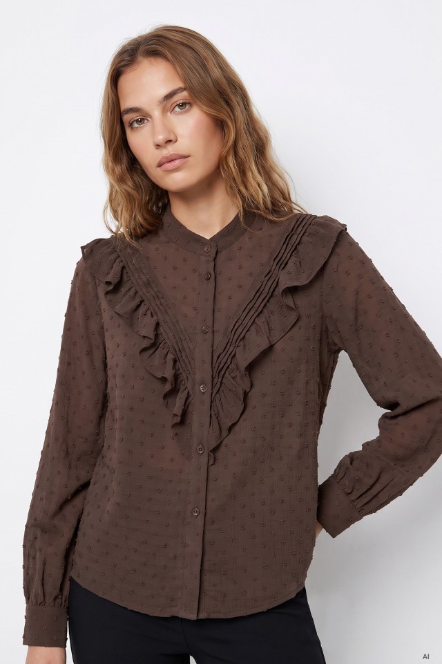 Camisa marr�n con volantes