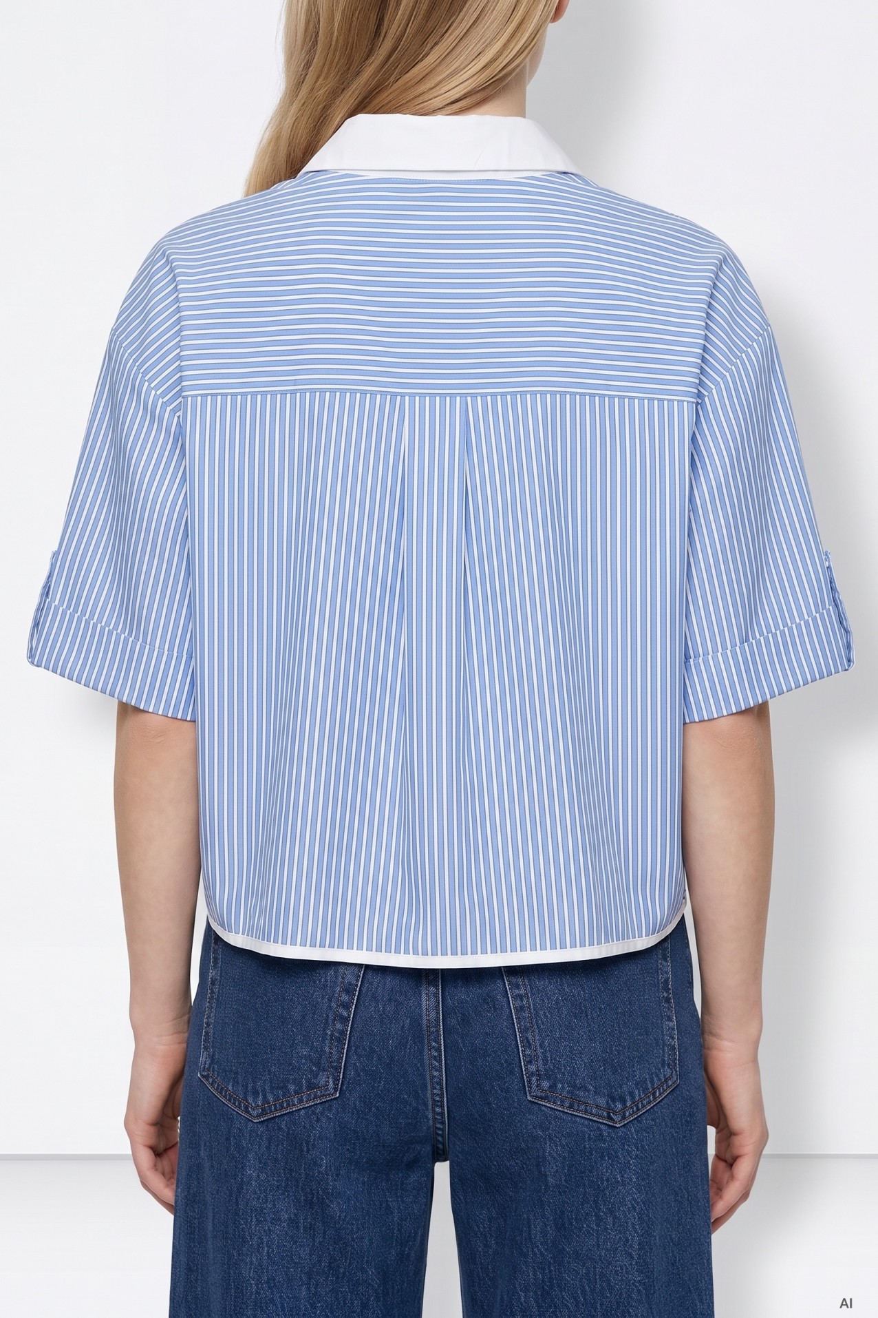 Camisa azul corta rayas