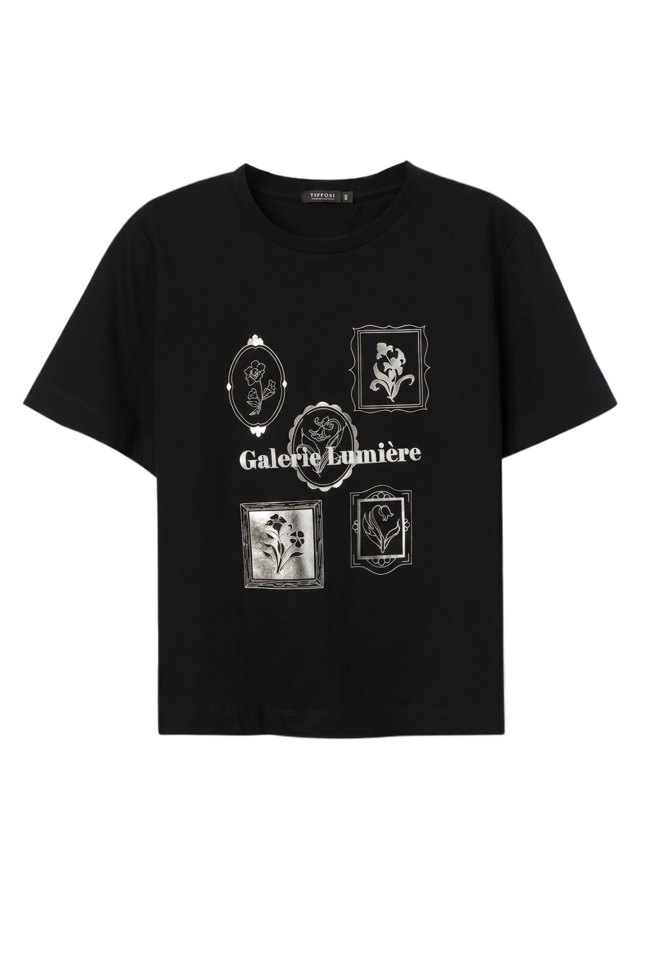 Camiseta negra estampada corta