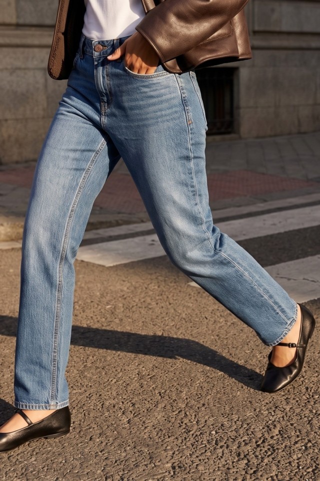 Jeans corte recto azul claro Jeans corte recto azul claro