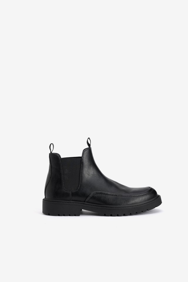 Black Chelsea Boots